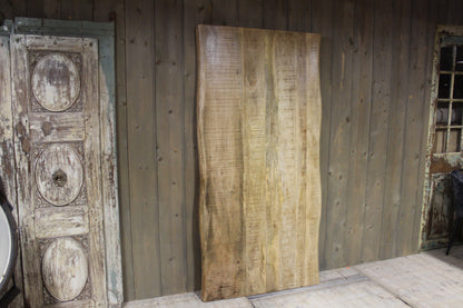 Eetkamertafel mangohout boomstam