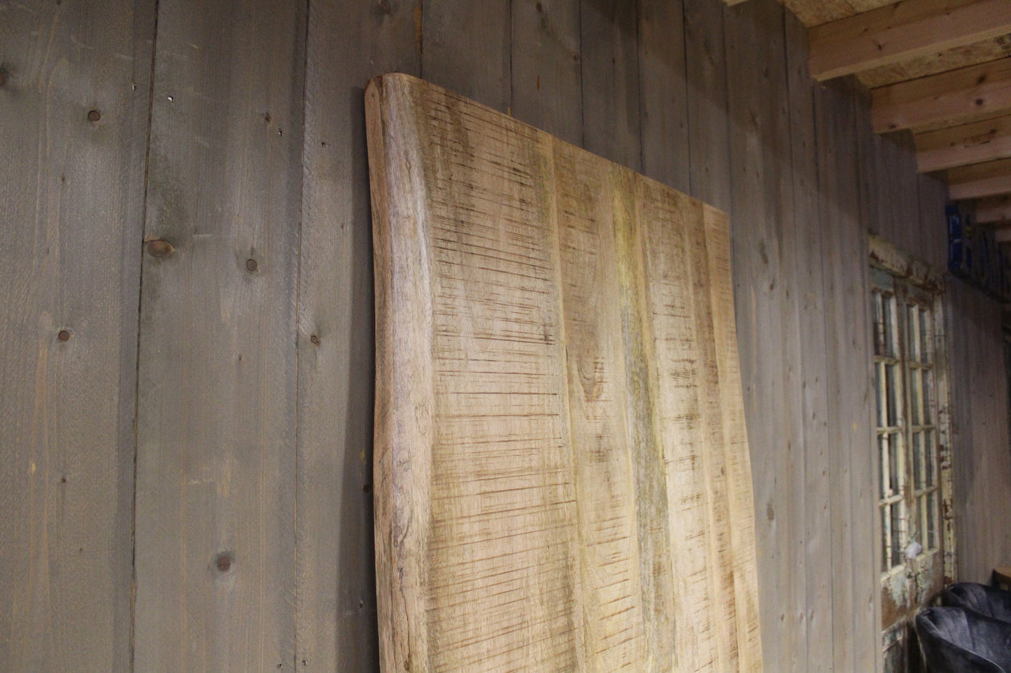 Eetkamertafel mangohout boomstam