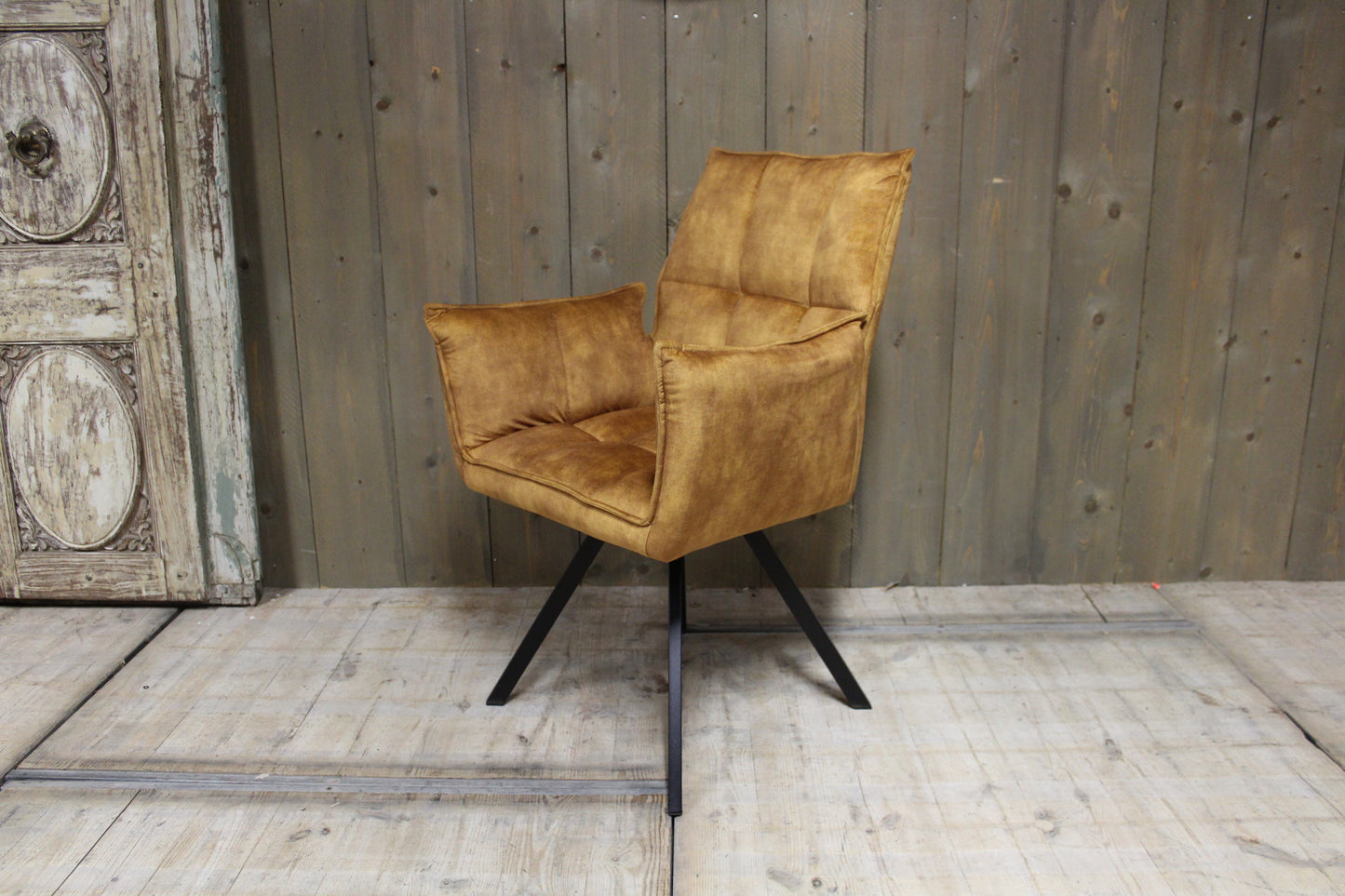 Eetkamerstoel Dynasty Geel